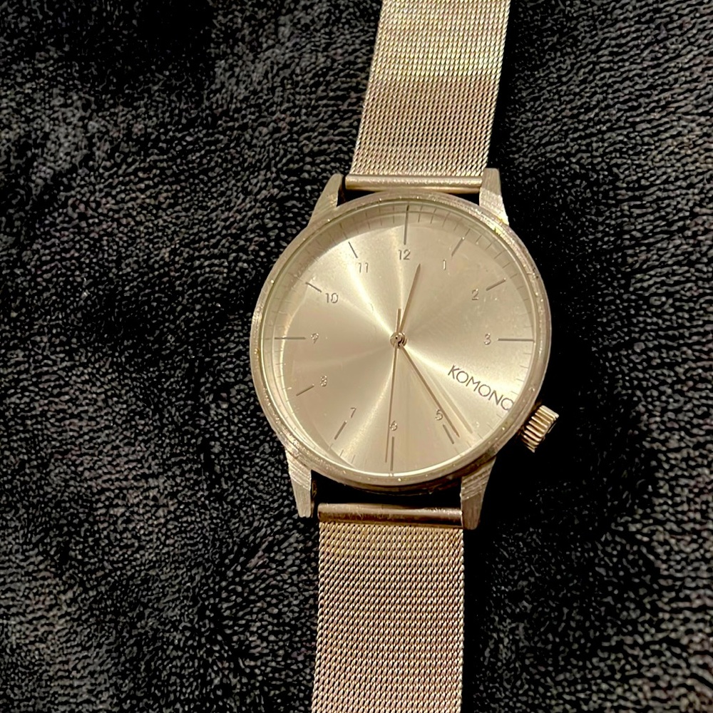 I’ve got a stainless steel KOMONO SILVER MILANESE BAND WATCH FOR SALE